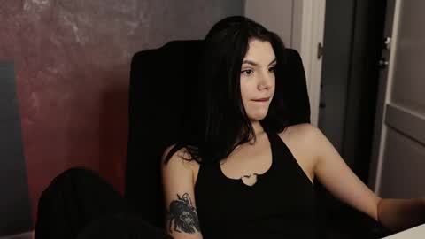 Snapshot of mistress_rochelle chatting on March 2025 10:42:01 PM Miss Rochelle online show from March 2025 10:42:01 PM