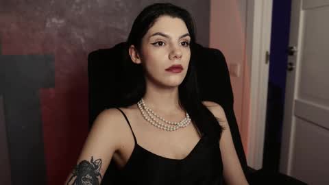 Snapshot of mistress_rochelle chatting on March 2025 10:05:02 PM Miss Rochelle online show from March 2025 10:05:02 PM