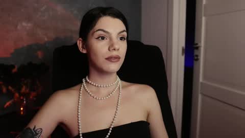 Snapshot of mistress_rochelle chatting on March 2025 10:16:01 PM Miss Rochelle online show from March 2025 10:16:01 PM