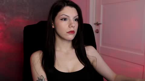 Snapshot of mistress_rochelle chatting on April 2026 09:03:02 AM Miss Rochelle online show from April 2026 09:03:02 AM