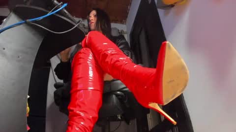 Mistress Anna Alves online show from June 2026 12:00:01 AM