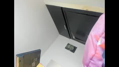 NAHOMY  online show from April 2026 07:33:01 PM