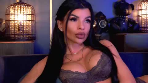 Snapshot of mistresselenia chatting on November 2025 12:16:01 PM Elenia online show from November 2025 12:16:01 PM