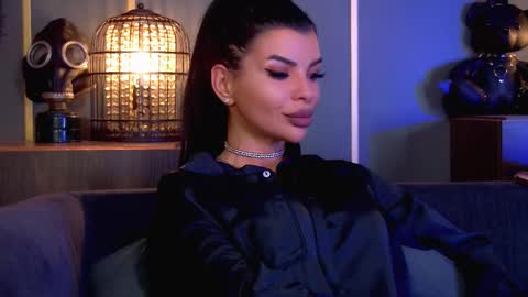 Snapshot of mistresselenia chatting on November 2025 03:47:01 PM Elenia online show from November 2025 03:47:01 PM