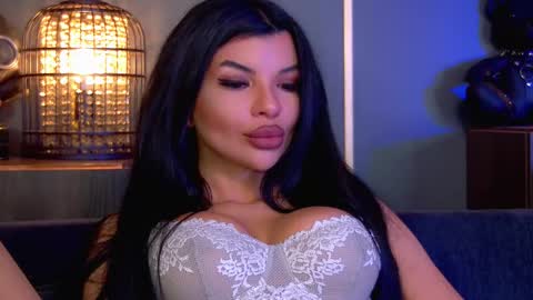 Snapshot of mistresselenia chatting on December 2025 11:37:02 AM Elenia online show from December 2025 11:37:02 AM