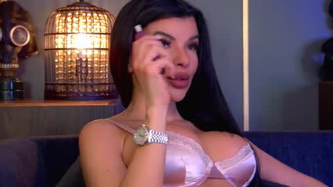 Snapshot of mistresselenia chatting on January 2026 02:22:02 PM Elenia online show from January 2026 02:22:02 PM