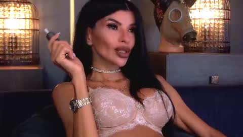 Elenia online show from July 2026 10:21:01 AM
