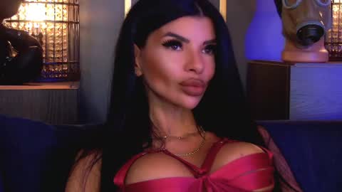 Elenia online show from July 2026 10:35:02 AM
