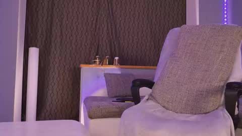 MitressEllie--Your Bratty Miss online show from January 2026 05:07:02 PM