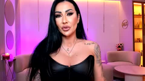 mistresskennya online show from December 2025 09:35:01 PM