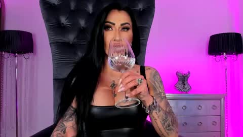 Snapshot of mistresskennya chatting on May 2026 06:16:02 PM mistresskennya online show from May 2026 06:16:02 PM