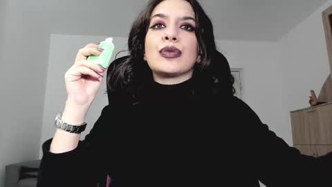 Snapshot of mistressmichelle5 chatting on December 2024 10:49:01 AM YourGoddessM online show from December 2024 10:49:01 AM