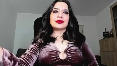 YourGoddessM online show from July 2026 09:16:01 PM