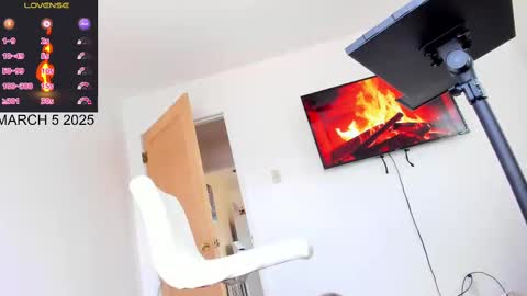 Snapshot of mistressnatti chatting on March 2025 06:23:02 PM Natti online show from March 2025 06:23:02 PM