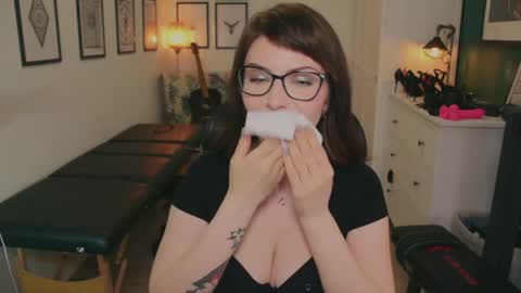 Snapshot of mistresssandy chatting on April 2026 01:56:02 PM SANDY online show from April 2026 01:56:02 PM