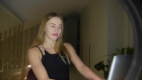 mistressuniverse online show from January 2025 04:27:02 PM