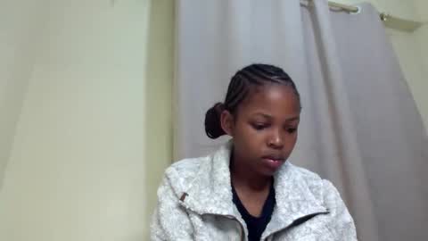 misty_shee online show from May 2026 12:35:02 PM