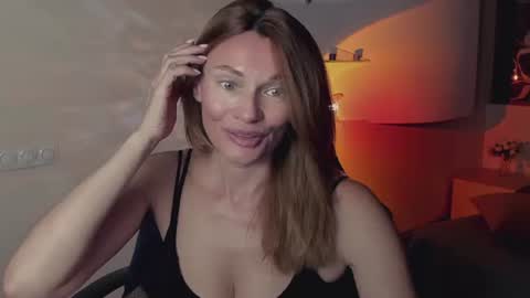 Snapshot of mistybarnes chatting on June 2026 07:45:02 PM MistyBarnes NONUDE MODEL online show from June 2026 07:45:02 PM