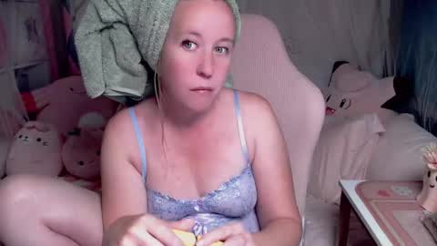 Snapshot of mistymystic chatting on October 2025 11:20:01 PM Misty online show from October 2025 11:20:01 PM