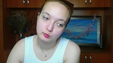 Snapshot of mistyrosee chatting on May 2026 06:52:01 AM Aria online show from May 2026 06:52:01 AM