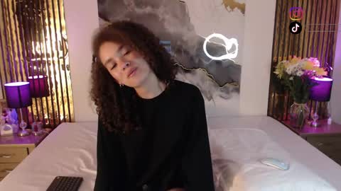 Mtica Brennet online show from April 2026 04:30:02 AM