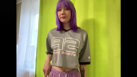 Mila online show from October 2025 10:07:01 AM