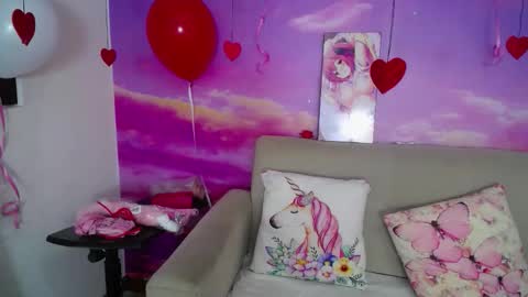 mitsuri_nyx online show from February 2026 12:01:01 PM