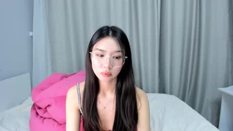   MIa   online show from February 2025 05:39:01 PM