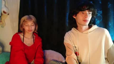 Naomi and Nekorii online show from May 2026 08:32:01 AM