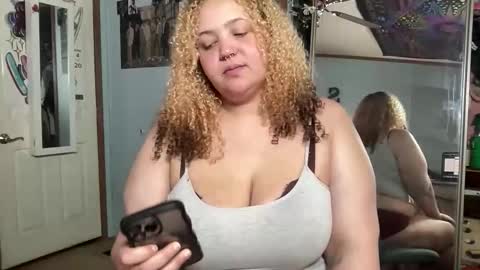 Snapshot of mixxedgoodness222 chatting on February 2026 07:35:01 PM mixxedgoodness222 online show from February 2026 07:35:01 PM