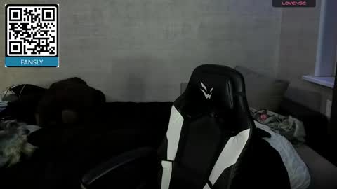 Snapshot of miya_meow_miku chatting on October 2025 05:47:02 PM MeowMiku online show from October 2025 05:47:02 PM