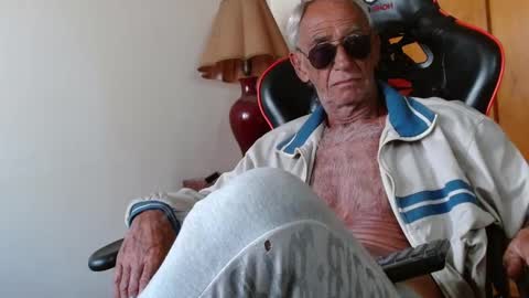 Snapshot of mjmadurengue chatting on March 2026 11:03:01 AM Mario jose online show from March 2026 11:03:01 AM