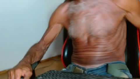 Snapshot of mjmadurengue chatting on March 2026 03:12:02 AM Mario jose online show from March 2026 03:12:02 AM