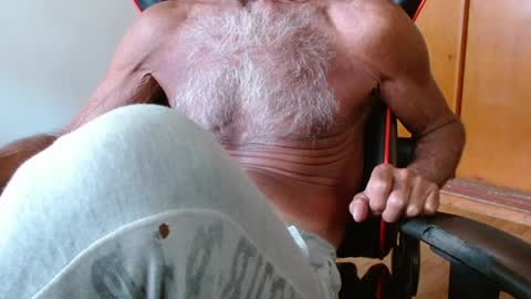 Snapshot of mjmadurengue chatting on April 2026 08:06:02 PM Mario jose online show from April 2026 08:06:02 PM