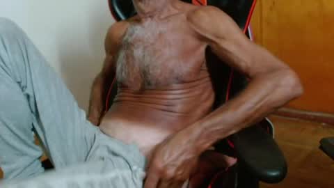 Snapshot of mjmadurengue chatting on April 2026 04:12:01 AM Mario jose online show from April 2026 04:12:01 AM