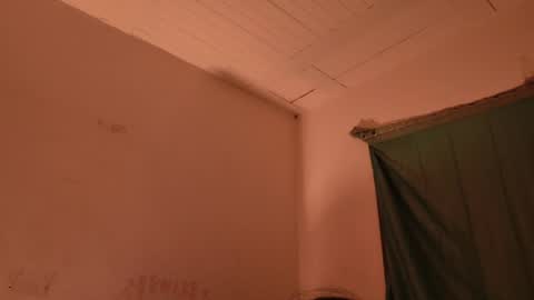 MoonLipson online show from April 2026 09:40:01 AM