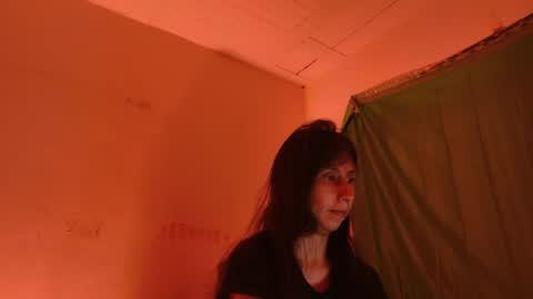 MoonLipson online show from May 2026 02:41:02 AM