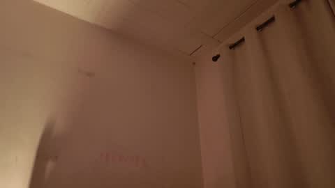MoonLipson online show from July 2026 05:25:02 AM