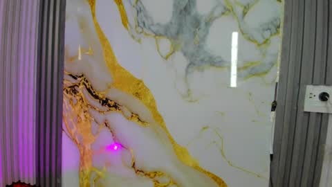 LUCRECIA   NEW ACCOUNT online show from April 2026 06:06:02 PM