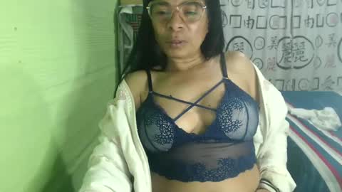 kelly online show from September 2025 08:42:01 PM