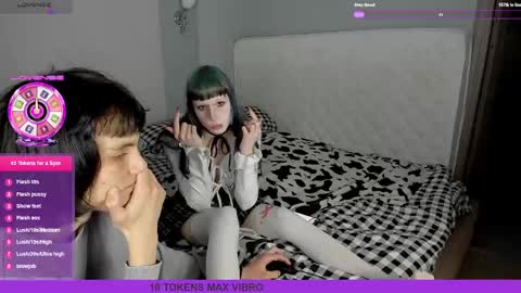 Tim and Lisa  Simon and Luna online show from May 2026 10:42:01 AM