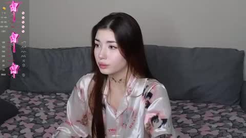 Snapshot of mmkakpoxyi22 chatting on December 2024 01:25:01 AM alice and ray online show from December 2024 01:25:01 AM