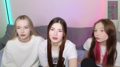 Snapshot of mmkakpoxyi22 chatting on January 2025 06:07:01 PM alice and ray online show from January 2025 06:07:01 PM