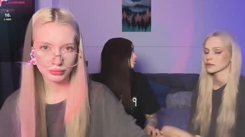 Snapshot of mmkakpoxyi22 chatting on March 2026 04:40:01 AM alice and ray online show from March 2026 04:40:01 AM