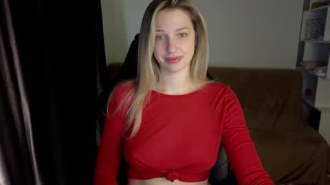 Lili online show from December 2024 05:58:01 PM