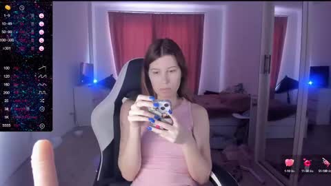 Lili online show from February 2025 07:44:01 AM