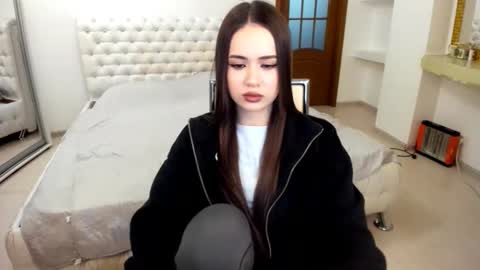 Beata online show from February 2025 05:02:02 PM