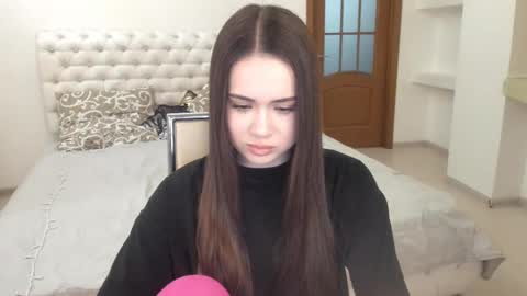 Beata online show from March 2025 06:54:02 PM