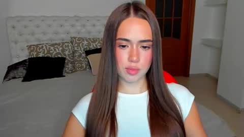 Beata online show from September 2025 04:56:01 PM