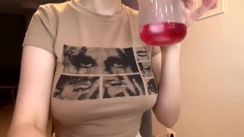 Snapshot of mmm_sweety_kitty chatting on December 2024 08:00:02 PM mmm_sweety_kitty online show from December 2024 08:00:02 PM